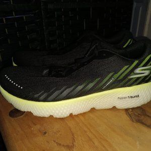 Skechers Max Road 5